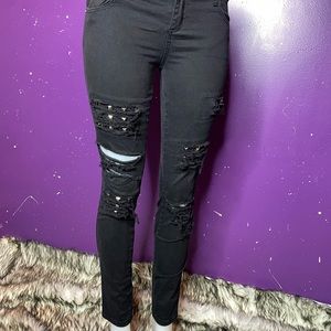 Vintage Royal Bones Size 7 low rise skinny distressed studded skinny twill pants